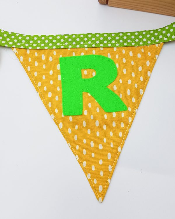 bunting - letter r