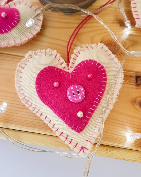 gift - hanging hearts